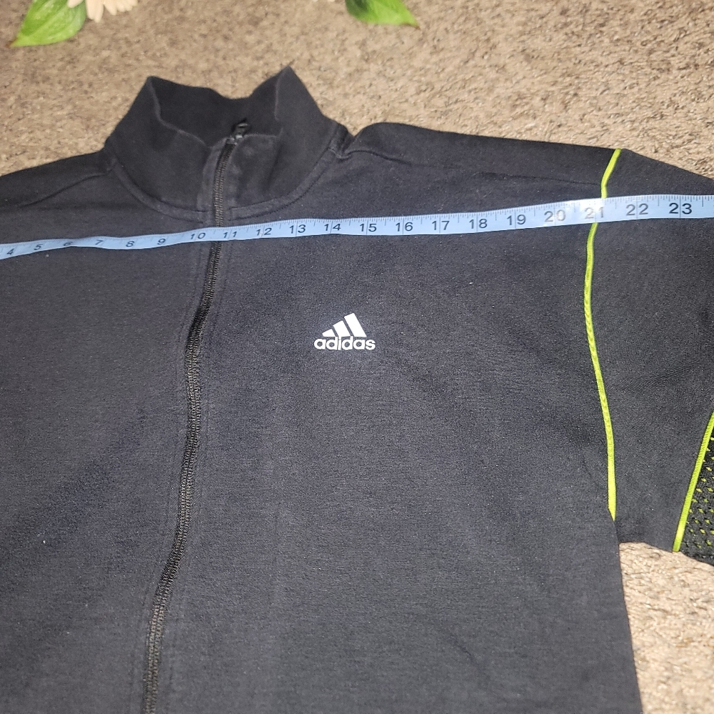 Adidas Sweatershir good condition color black and Line green - Picture 6 of 9